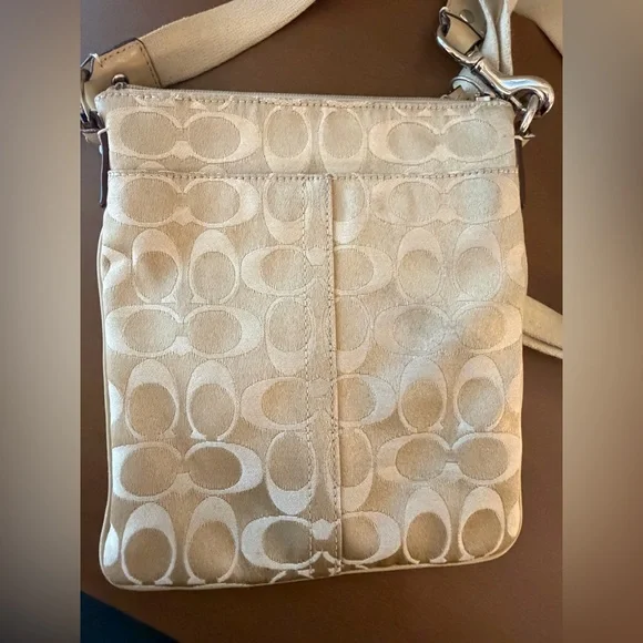 **SALE**Coach Beige Signature Crossbody Bag from 2008 - Picture 5 of 16